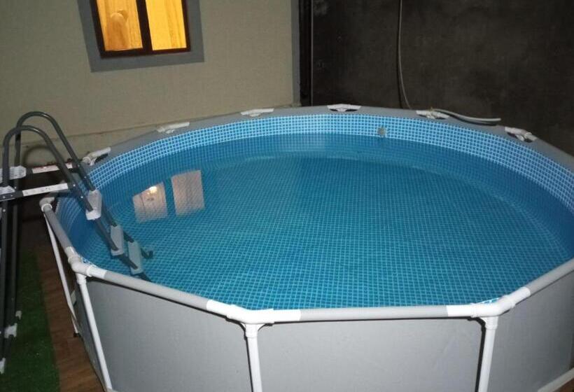 تختخواب و صبحانه Aga