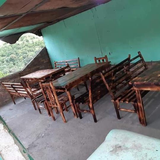 تختخواب و صبحانه Aga