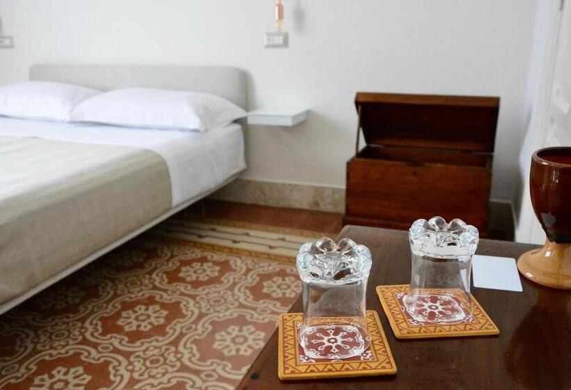 مبيت وإفطار Domus Aleria Deluxe Rooms