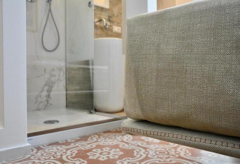 مبيت وإفطار Domus Aleria Deluxe Rooms