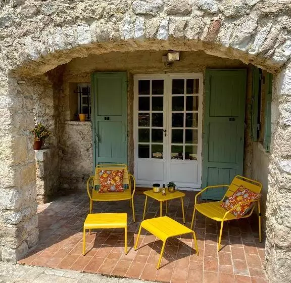 Aamiaismajoitus (B&B) L'effrontée