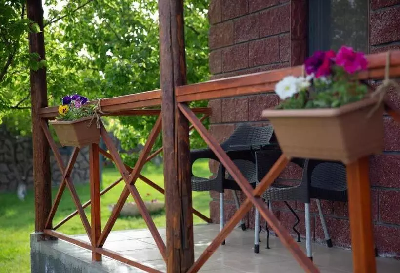 Aamiaismajoitus (B&B) Noravank L And L