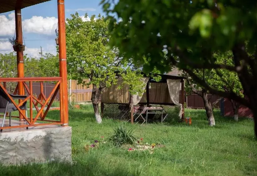 Aamiaismajoitus (B&B) Noravank L And L