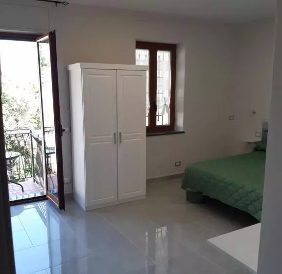 Aamiaismajoitus (B&B) Raggio Di Sole