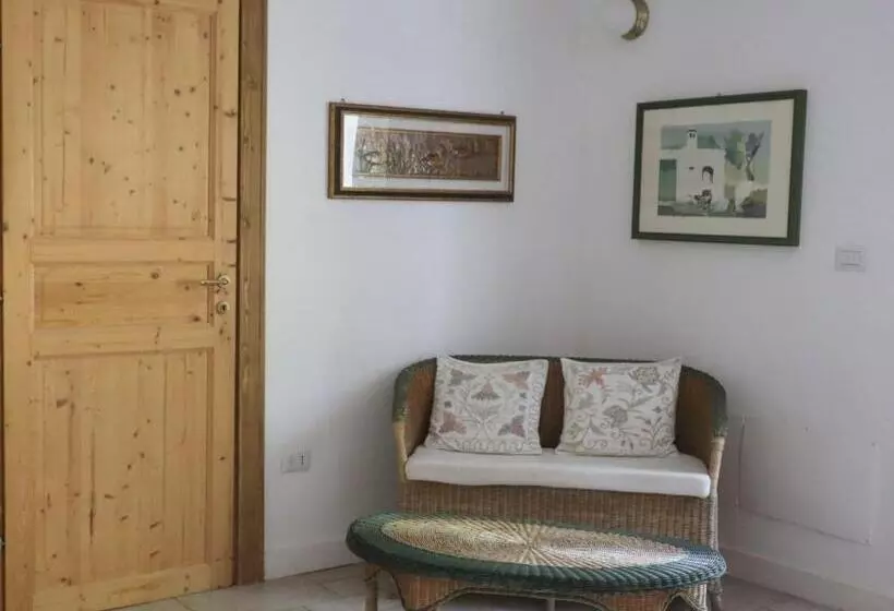 هتل Henry Agriturismo Manfredonia