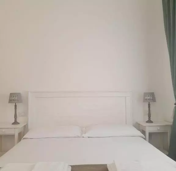 هتل Henry Agriturismo Manfredonia