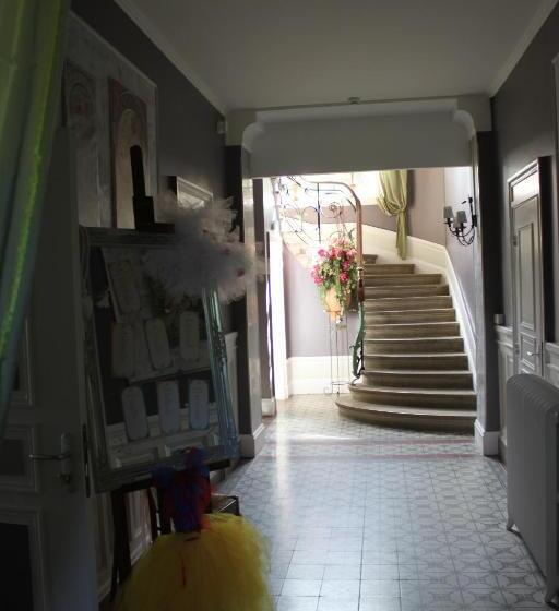 בית מלון כפרי La Garenne De Morestel