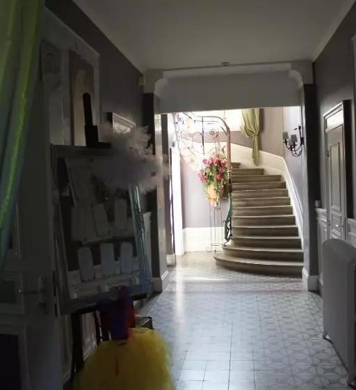 Hotelli La Garenne De Morestel