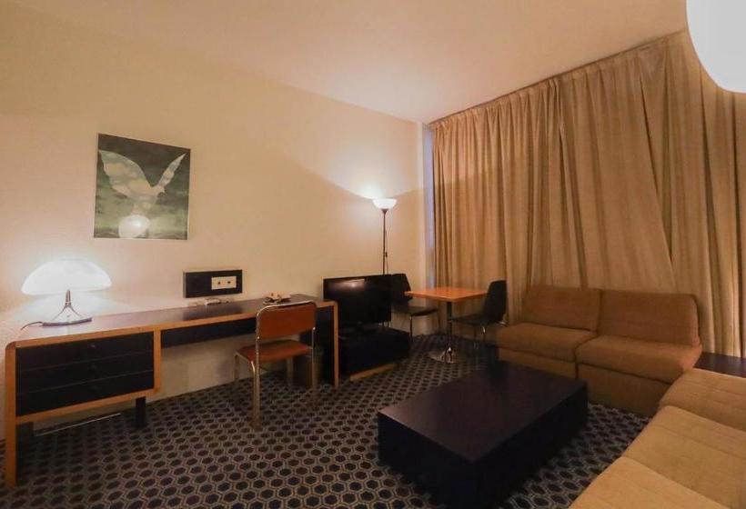 ホテル Mena Al Diyar 114