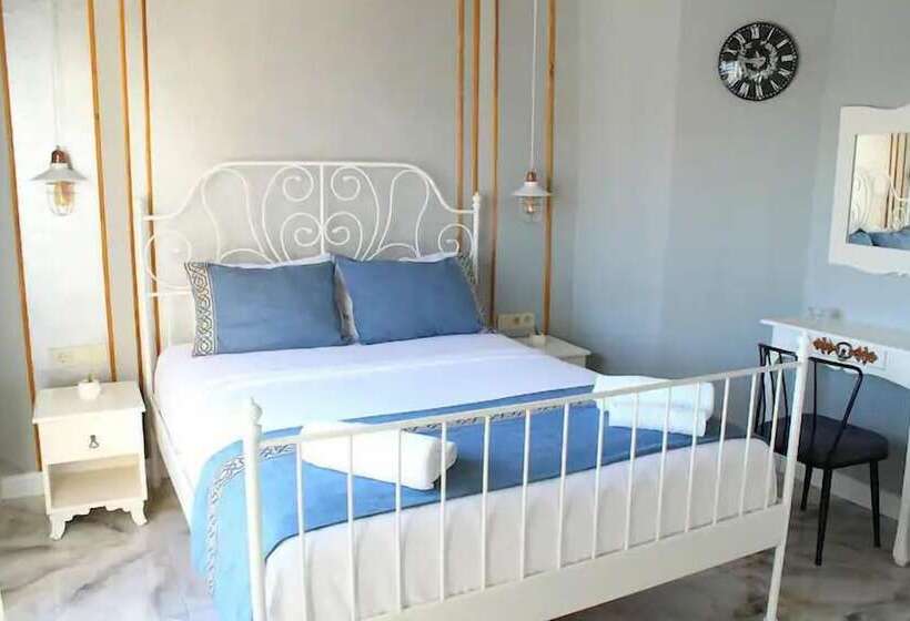 هتل Viya Plus Cesme