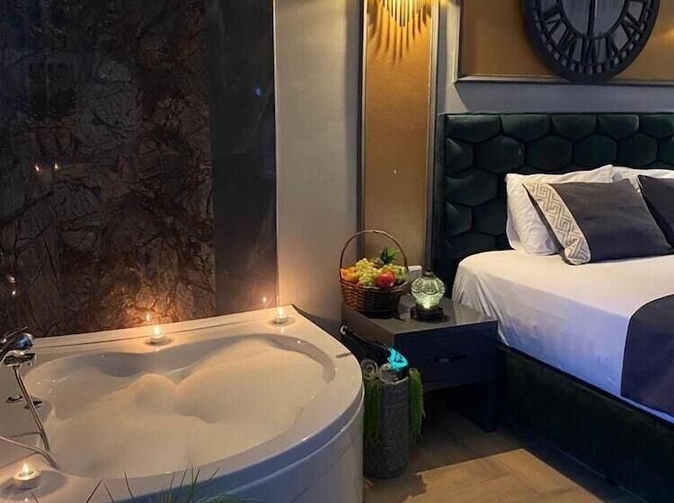 هتل Viya Plus Cesme