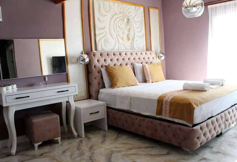 هتل Viya Plus Cesme