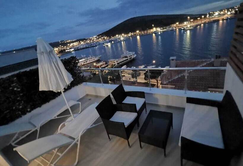 هتل Viya Plus Cesme