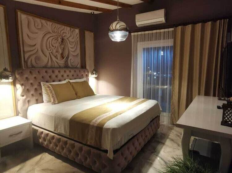 هتل Viya Plus Cesme