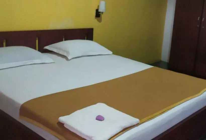 Oyo 90490 Hotel Nyi Rindang