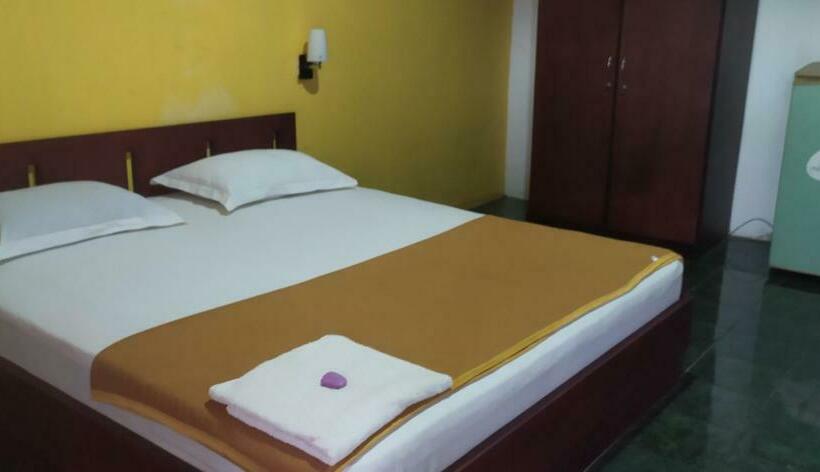 Oyo 90490 Hotel Nyi Rindang