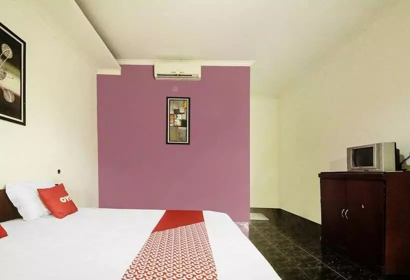 Oyo 90490 Hotel Nyi Rindang