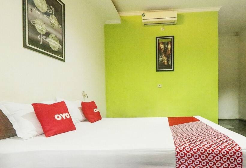 Oyo 90490 Hotel Nyi Rindang