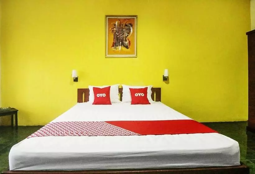 Oyo 90490 Hotel Nyi Rindang