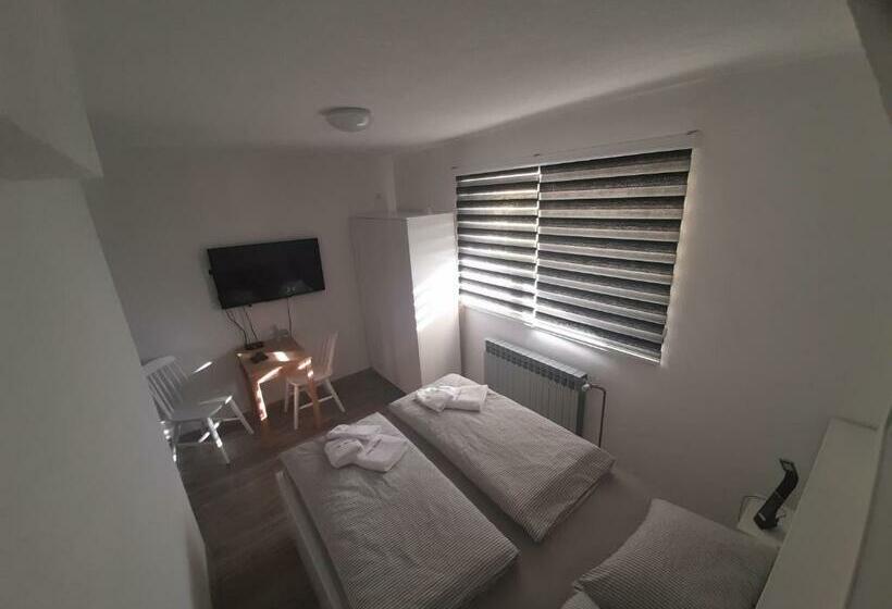 پانسیون Apartmani Mamić