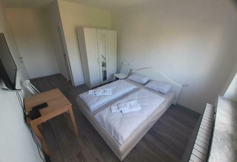 پانسیون Apartmani Mamić