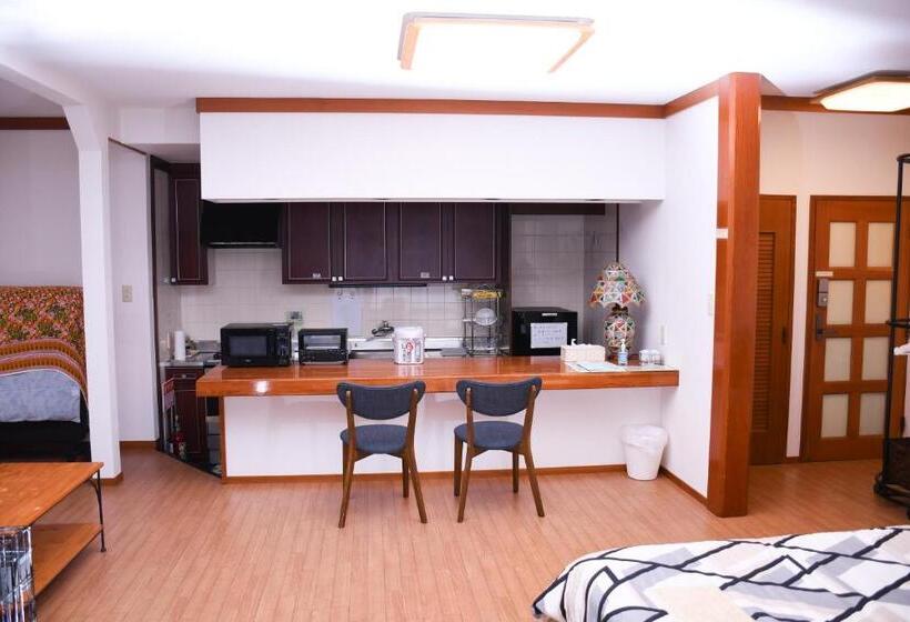 פנסיון Hakone Leon