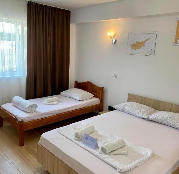 Пансион Vila Cochilia Costinesti Ultracentral 3 Stele