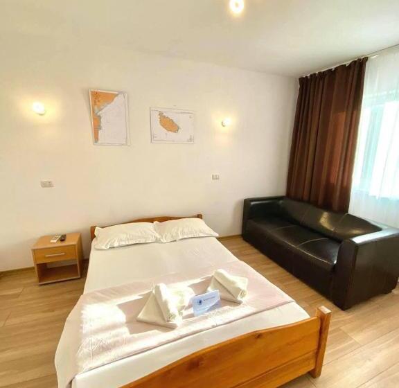 Пансион Vila Cochilia Costinesti Ultracentral 3 Stele