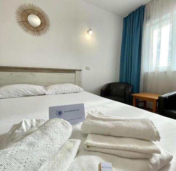 Пансион Vila Cochilia Costinesti Ultracentral 3 Stele