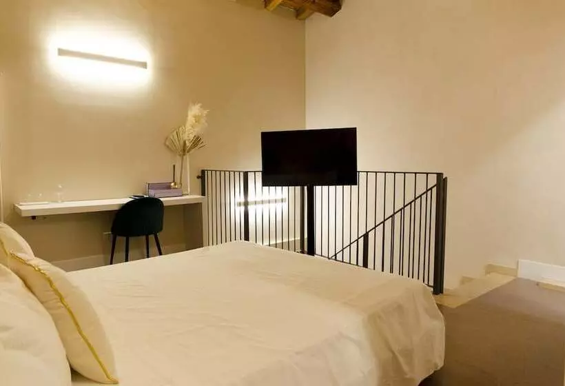 تختخواب و صبحانه Ginevra Boutique Rooms   Palazzo Leosini   Residenze D Epoca