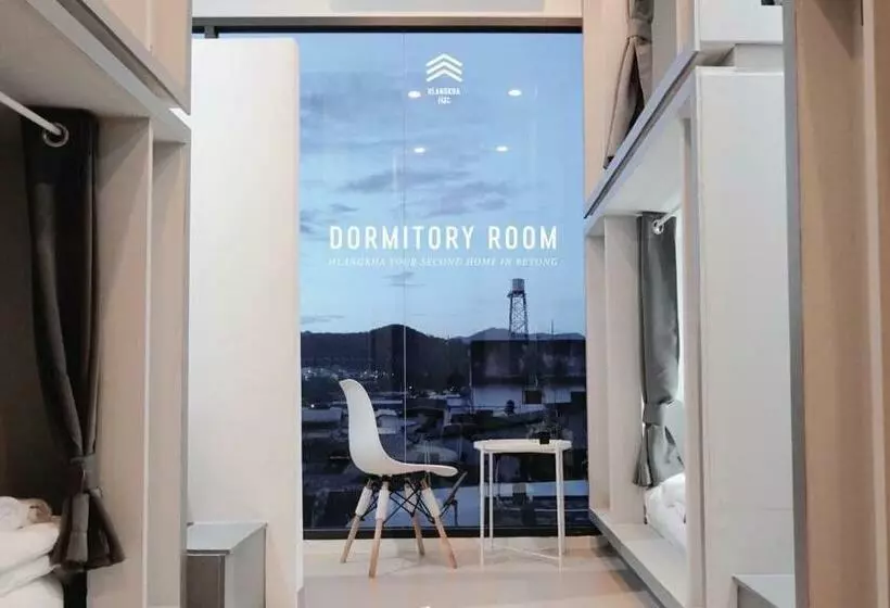 Hlangkha Hostel   หลังคา โฮสเทล