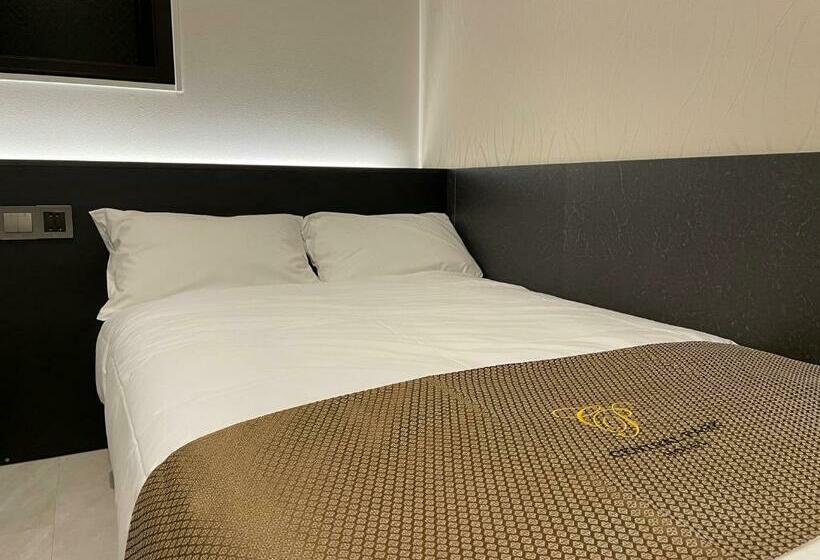 בית מלון כפרי 対馬 Central Park