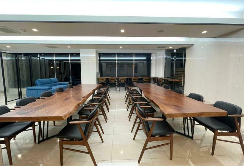 בית מלון כפרי 対馬 Central Park