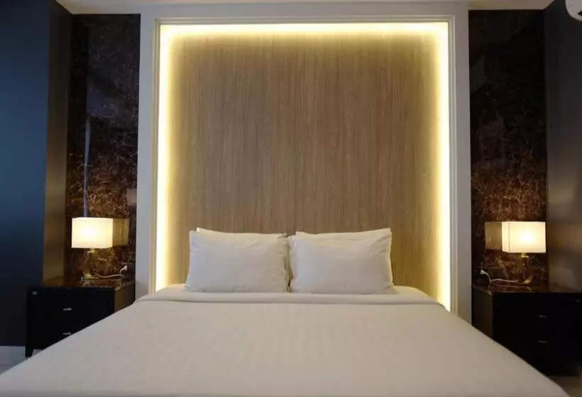 ホテル Chaisaeng Palace