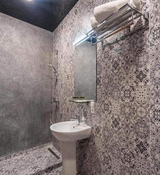 Szálloda History • სასტუმრო ისტორია