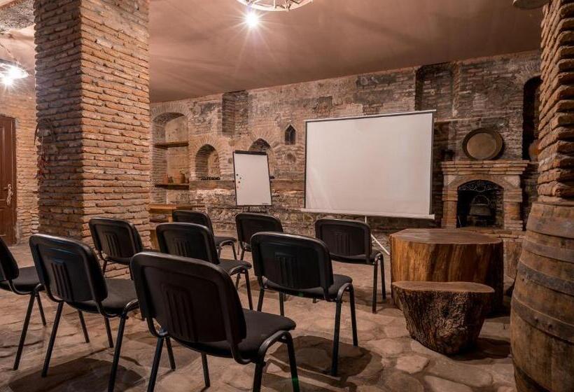 Szálloda History • სასტუმრო ისტორია