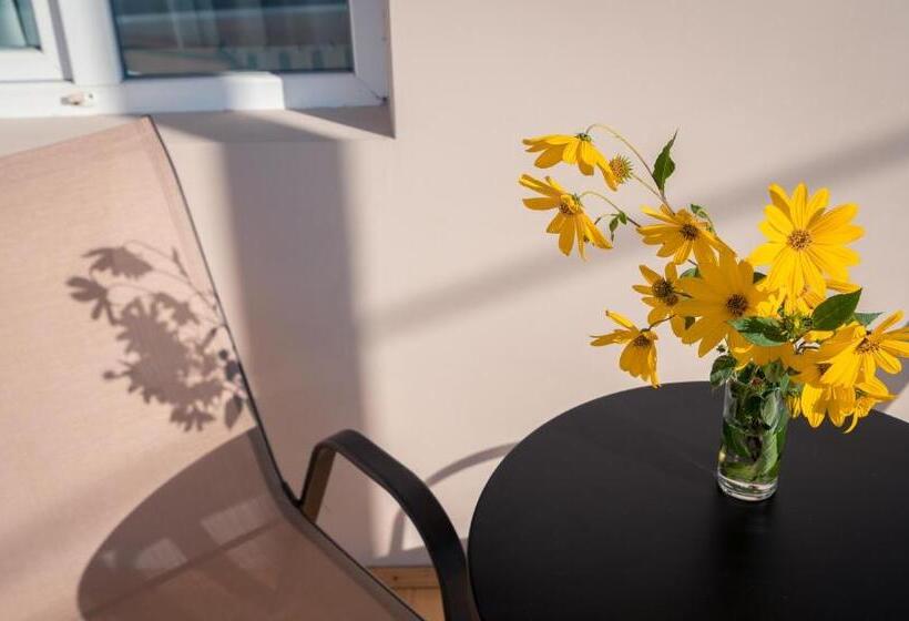 Szálloda History • სასტუმრო ისტორია