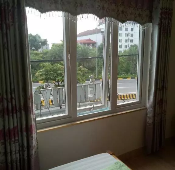 هتل Nhà Nghỉ Diễm Quỳnh Nội Bài