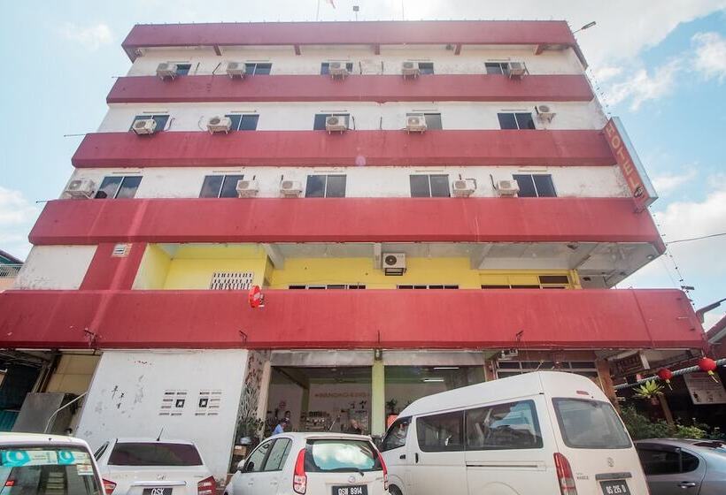 בית מלון כפרי Oyo 90124 Payang Puri Baru