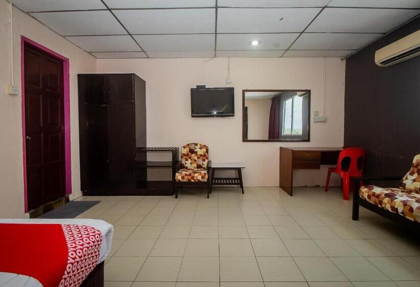 בית מלון כפרי Oyo 90124 Payang Puri Baru