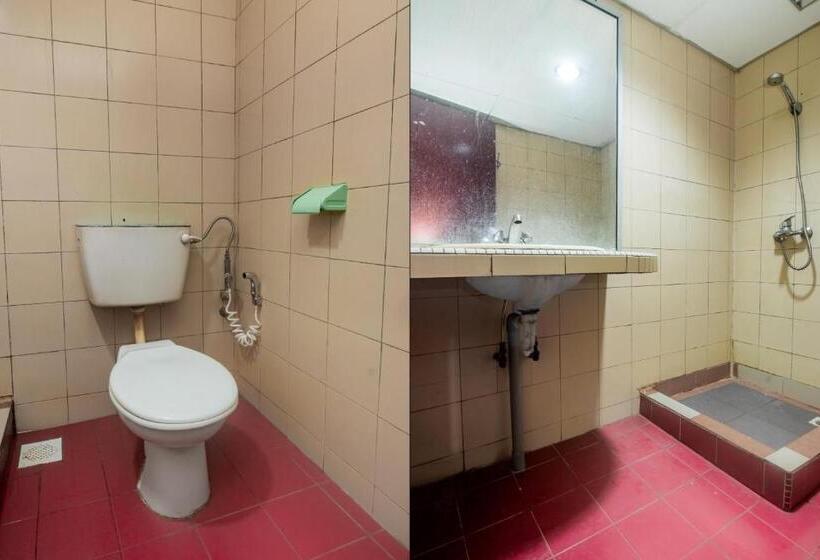 בית מלון כפרי Oyo 90124 Payang Puri Baru