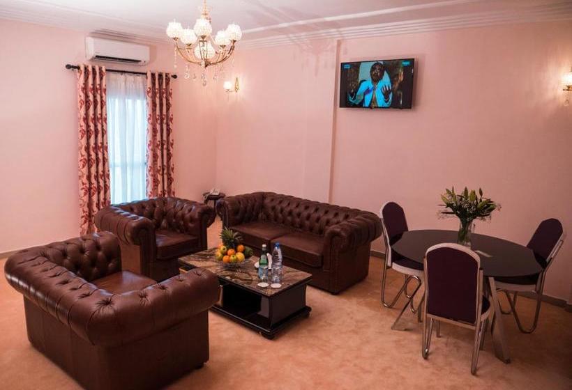 هتل Relaxe Palace