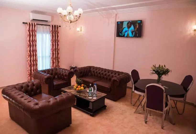 هتل Relaxe Palace