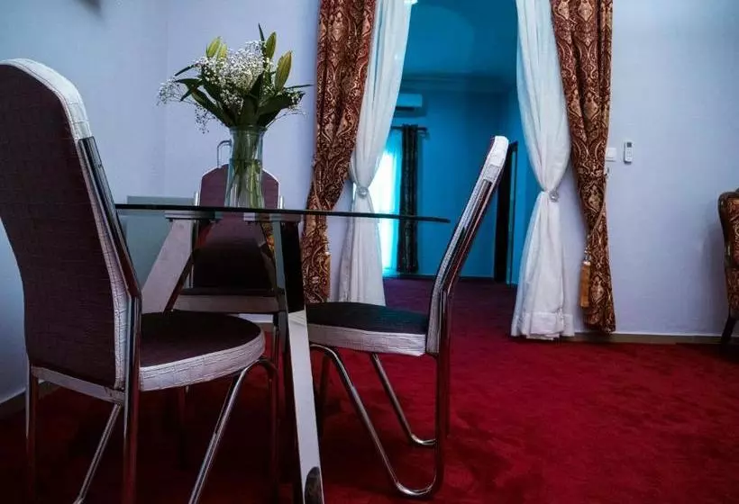 هتل Relaxe Palace
