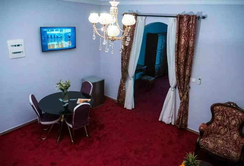 هتل Relaxe Palace