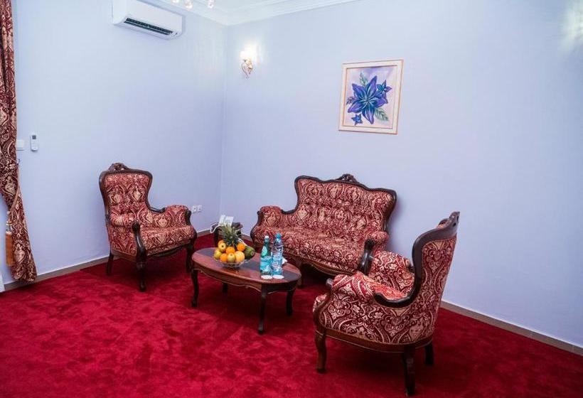 هتل Relaxe Palace