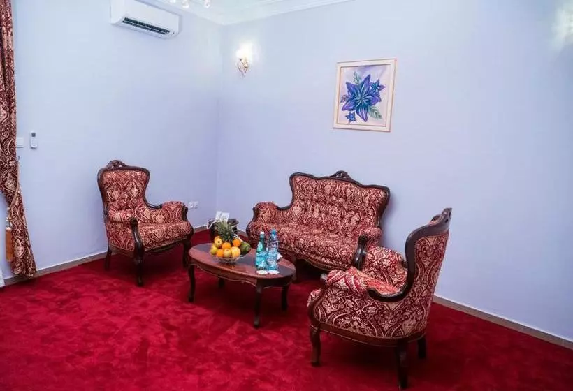 هتل Relaxe Palace