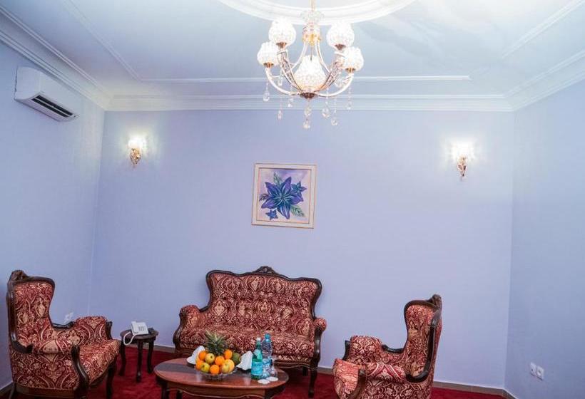 هتل Relaxe Palace