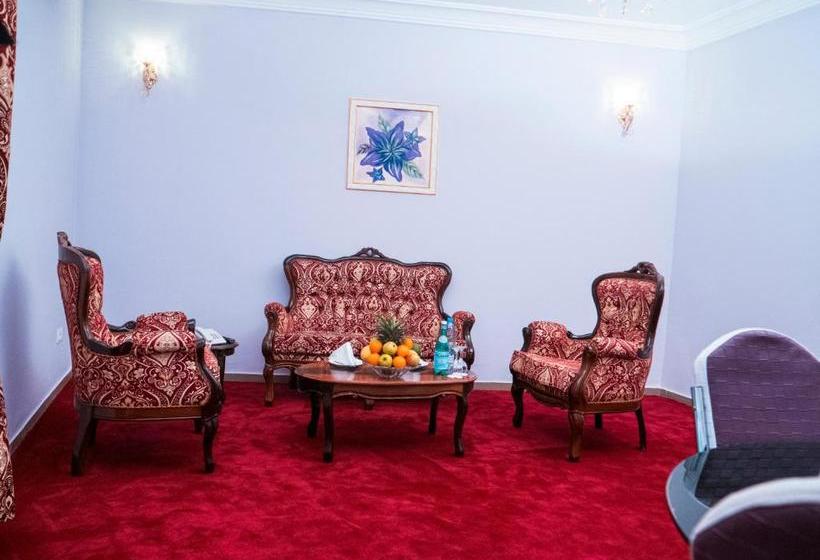 هتل Relaxe Palace