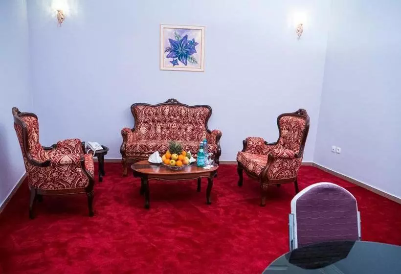 هتل Relaxe Palace